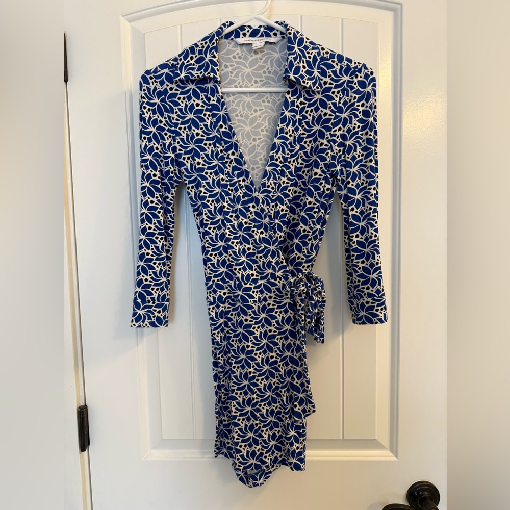 Diane Von Furstenberg Blue & White Floral Wrap Romper Shorts